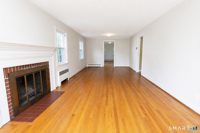 24 Sandhurst Drive, West Hartford, CT 06107