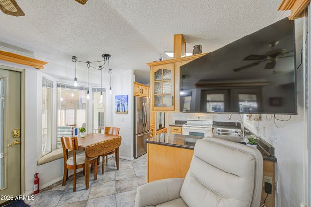 7750 E BROADWAY Road 724, Mesa, AZ 85208