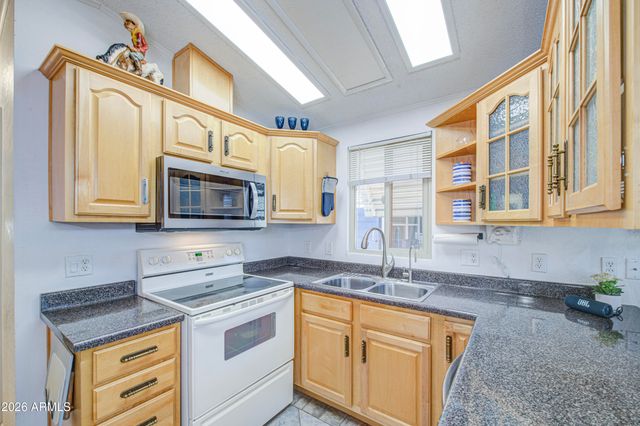 7750 E BROADWAY Road 724, Mesa, AZ 85208