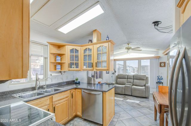 7750 E BROADWAY Road 724, Mesa, AZ 85208