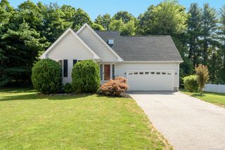 11 Podunk Circle 11, South Windsor, CT 06074
