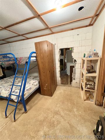 275 N BK 1500 Road, Stigler, OK 74462