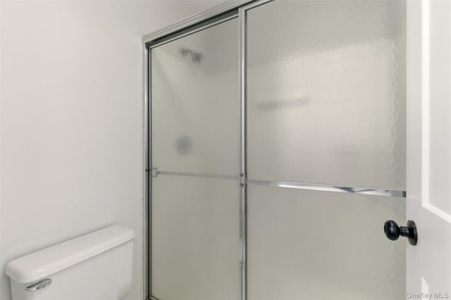 909 Fenway Road, Saint James, NY 11780