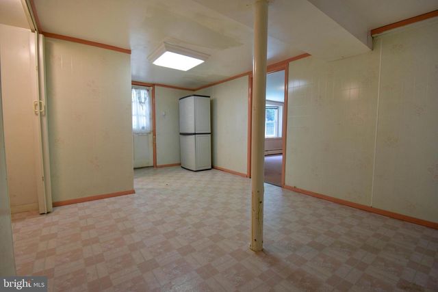 411 SHARP AVE, Glenolden, PA 19036