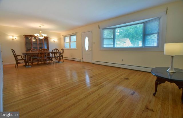 411 SHARP AVE, Glenolden, PA 19036
