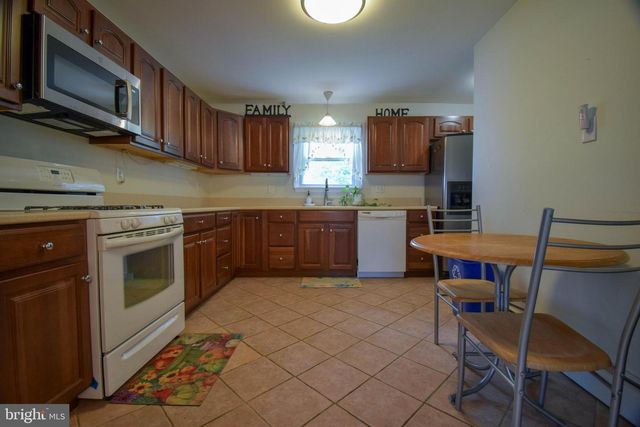 411 SHARP AVE, Glenolden, PA 19036
