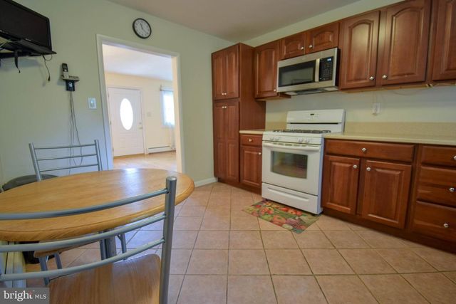 411 SHARP AVE, Glenolden, PA 19036
