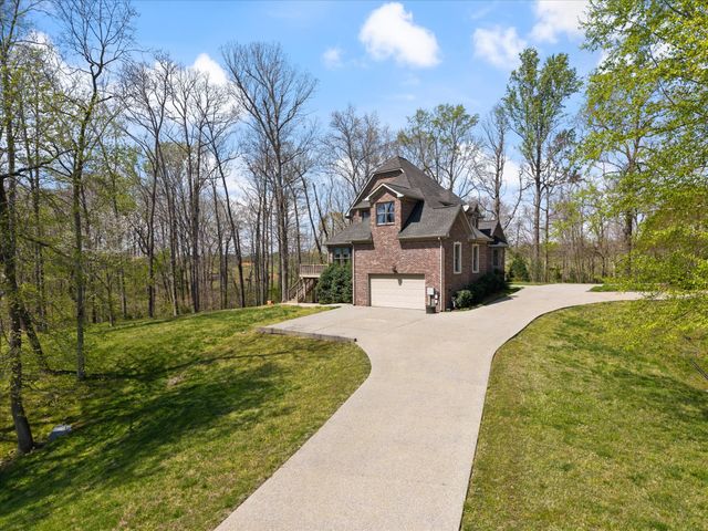 1050 Moonlit Meadow Ln, Greenbrier, TN 37073