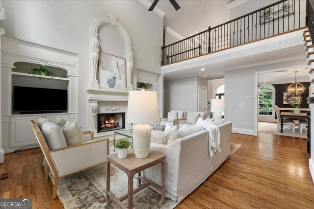 210 Ansley Close, Roswell, GA 30075