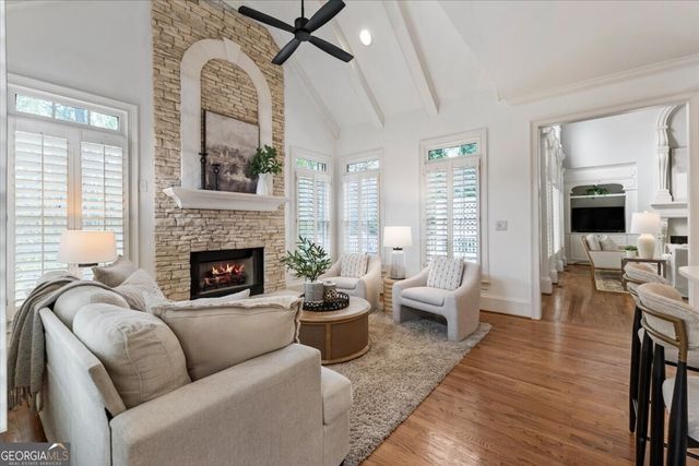 210 Ansley Close, Roswell, GA 30075