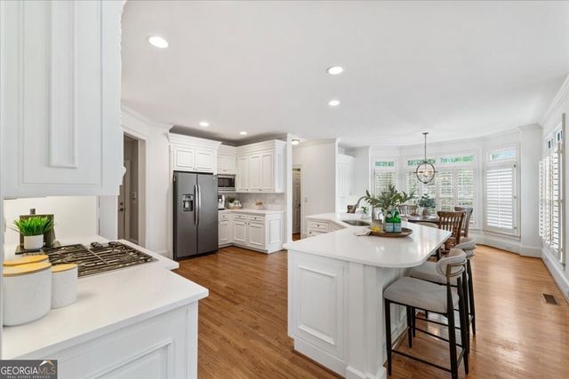 210 Ansley Close, Roswell, GA 30075