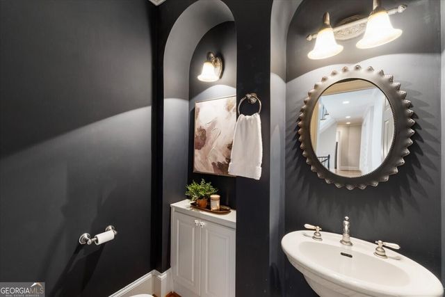 210 Ansley Close, Roswell, GA 30075