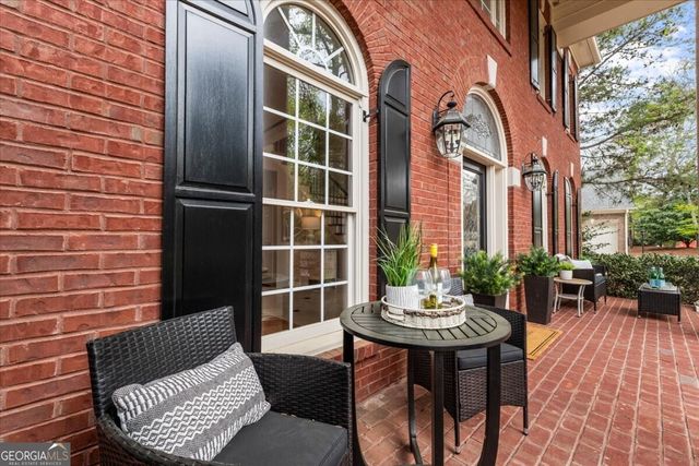 210 Ansley Close, Roswell, GA 30075