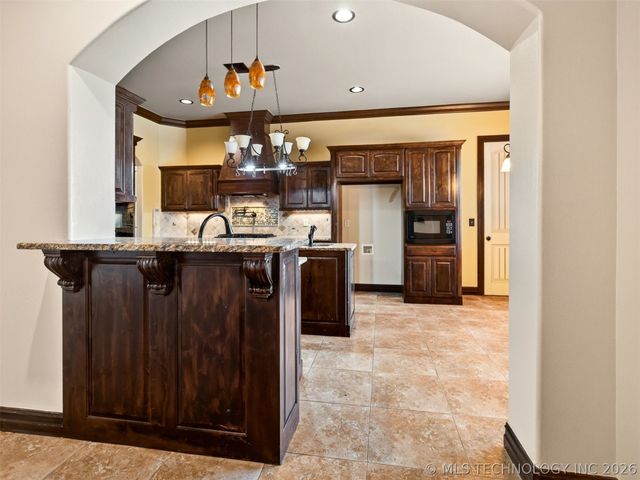 18961 Chickadee Court, Owasso, OK 74055