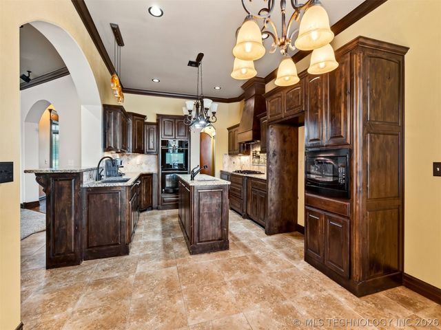 18961 Chickadee Court, Owasso, OK 74055