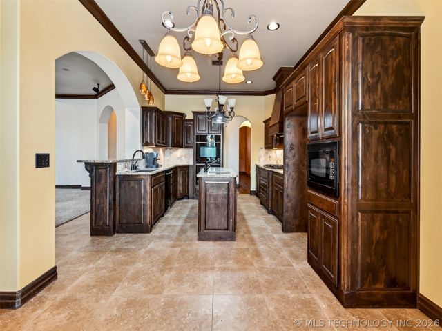 18961 Chickadee Court, Owasso, OK 74055
