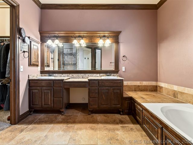 18961 Chickadee Court, Owasso, OK 74055