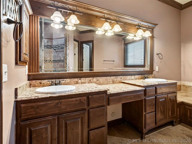 18961 Chickadee Court, Owasso, OK 74055