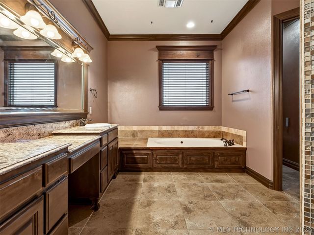18961 Chickadee Court, Owasso, OK 74055