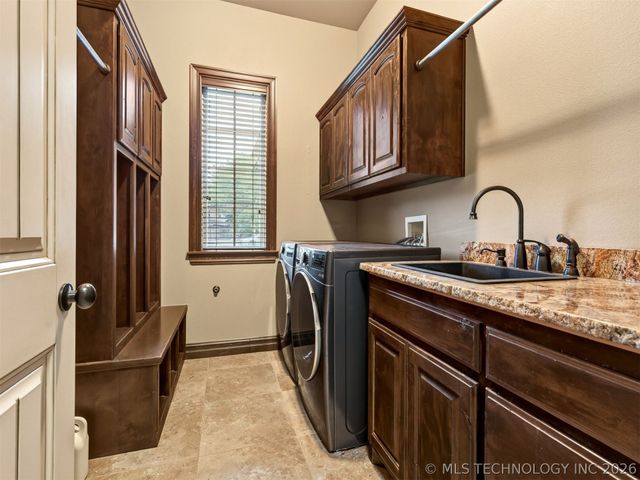 18961 Chickadee Court, Owasso, OK 74055