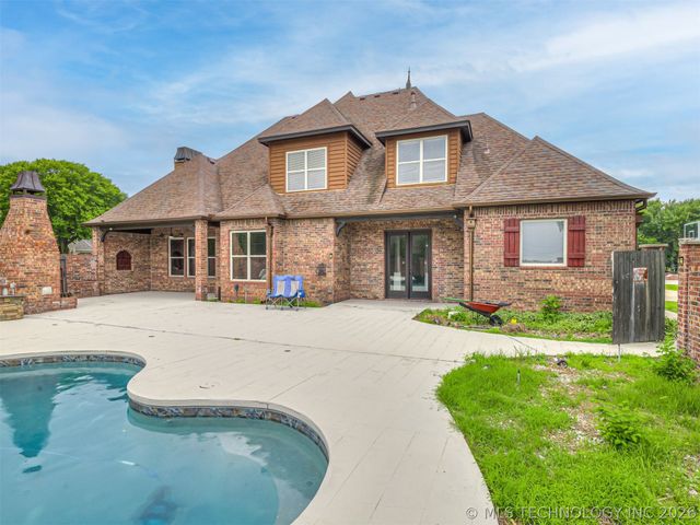 18961 Chickadee Court, Owasso, OK 74055