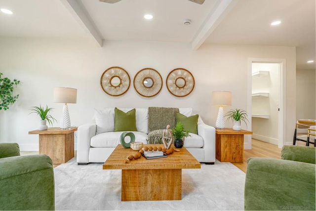 1602 Montgomery, Vista, CA 92084