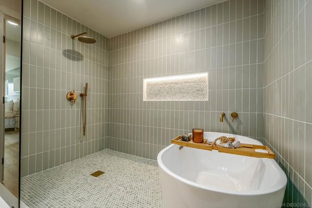 1602 Montgomery, Vista, CA 92084