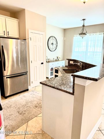 910 Abby Road, Middletown, NJ 07748