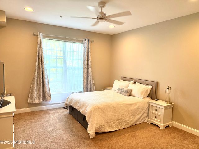 910 Abby Road, Middletown, NJ 07748
