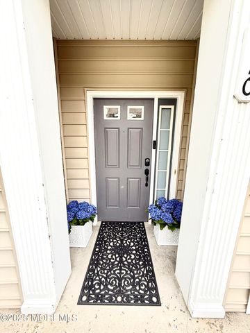 910 Abby Road, Middletown, NJ 07748