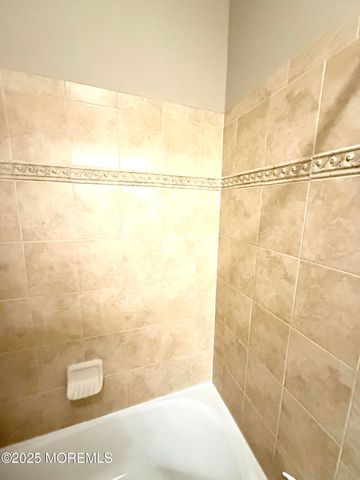 910 Abby Road, Middletown, NJ 07748