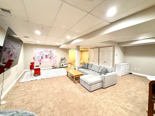 910 Abby Road, Middletown, NJ 07748