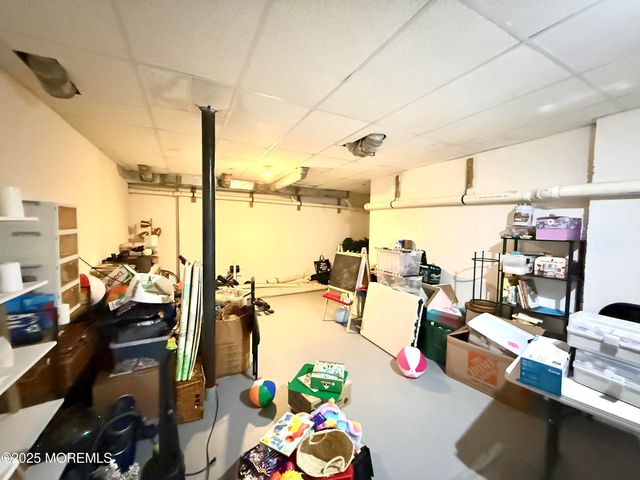 910 Abby Road, Middletown, NJ 07748