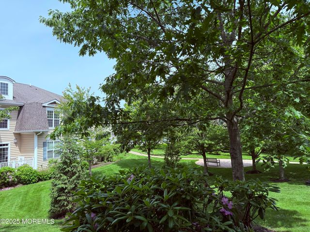 910 Abby Road, Middletown, NJ 07748