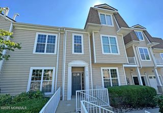 910 Abby Road, Middletown, NJ 07748