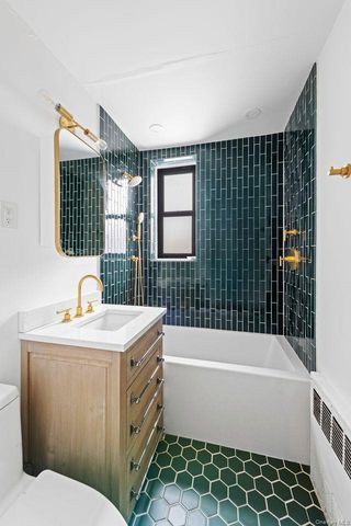 1165 E 54th Street 3E, Brooklyn, NY 11234