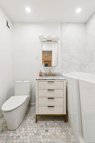 1165 E 54th Street 3E, Brooklyn, NY 11234