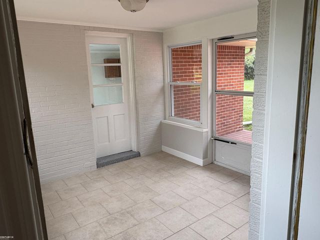 120 Montmorency Road, Rochester Hills, MI 48307