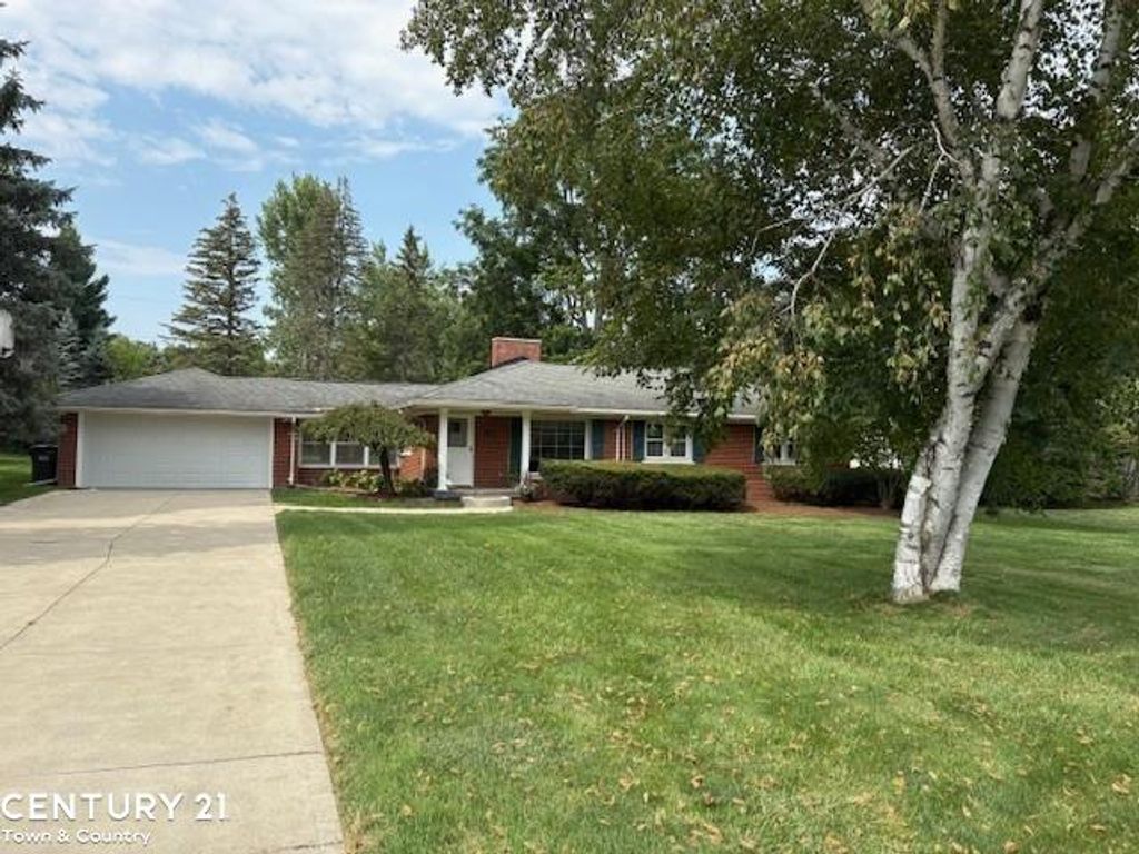 120 Montmorency Road, Rochester Hills, MI 48307