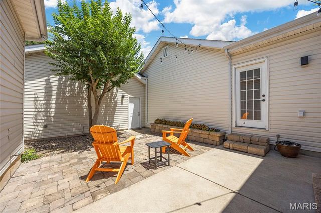 319 Lake Side View Lane, St Peters, MO 63376
