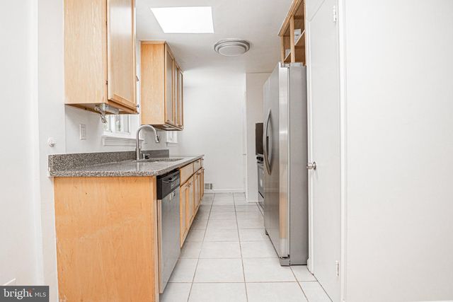 3242 HOLLY HILL DR, Falls Church, VA 22042