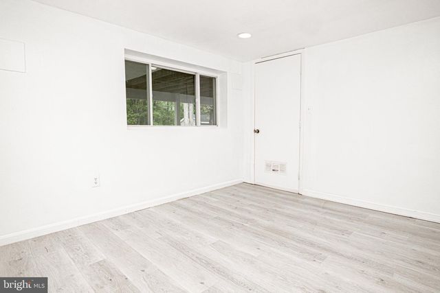 3242 HOLLY HILL DR, Falls Church, VA 22042
