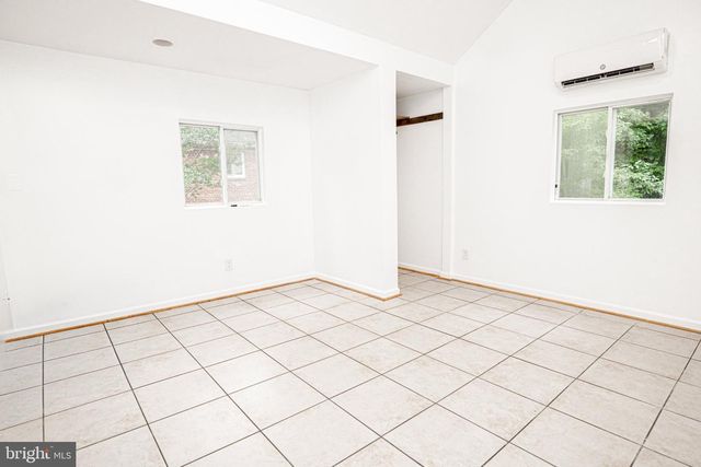 3242 HOLLY HILL DR, Falls Church, VA 22042