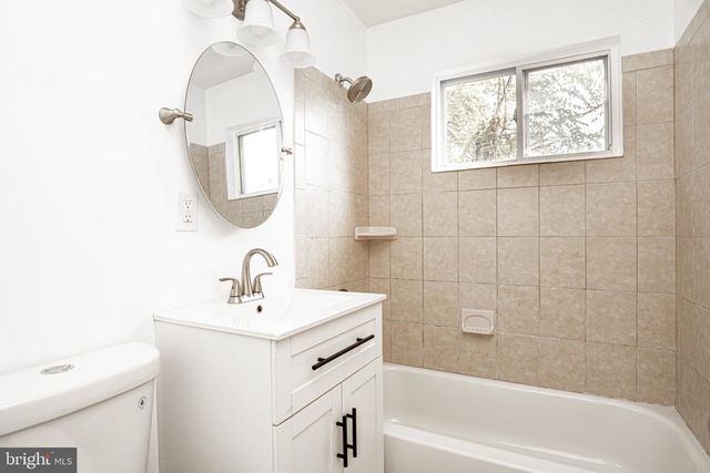 3242 HOLLY HILL DR, Falls Church, VA 22042