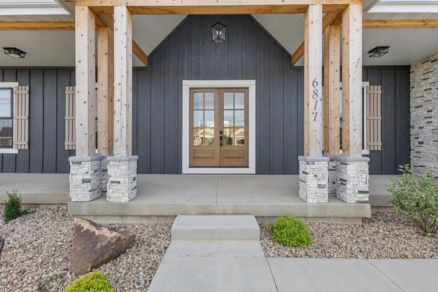 6811 Angelica Trail, Sun Prairie, WI 53590