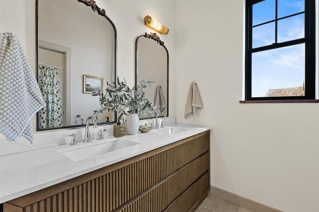6811 Angelica Trail, Sun Prairie, WI 53590