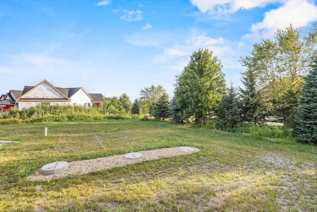 6811 Angelica Trail, Sun Prairie, WI 53590