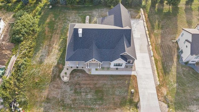 6811 Angelica Trail, Sun Prairie, WI 53590