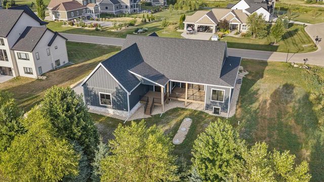 6811 Angelica Trail, Sun Prairie, WI 53590