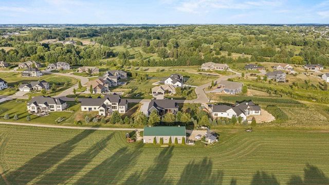 6811 Angelica Trail, Sun Prairie, WI 53590